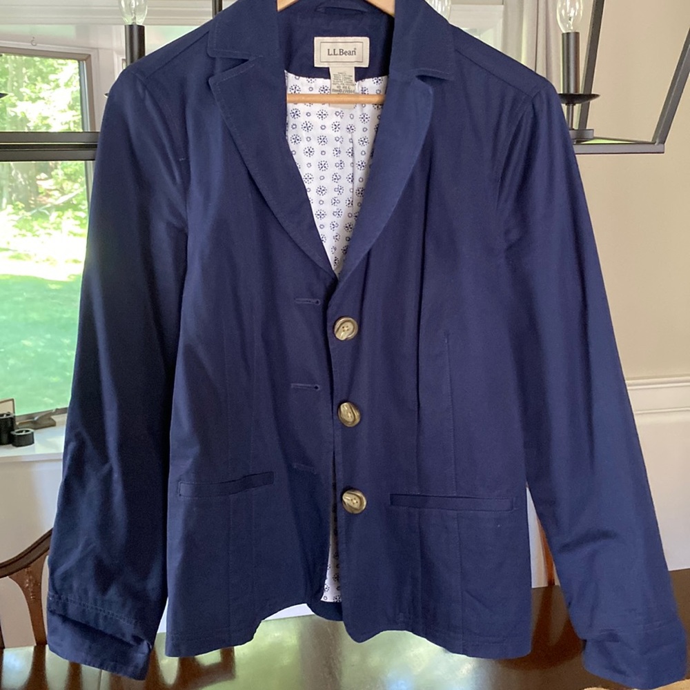 Great LLBean jacket/blazer!  Nave blue!  Size 10!  Great Condition!